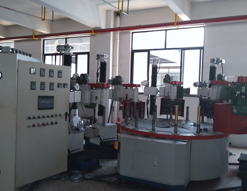 圓盤式自動拋光機(jī)1.jpg